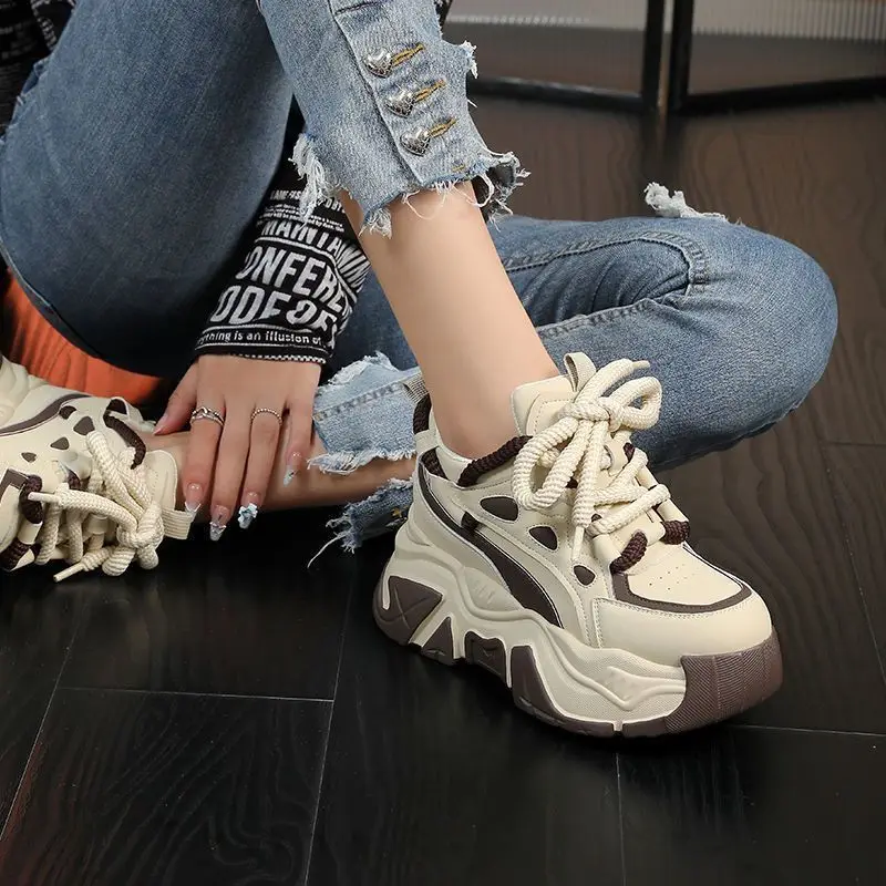2025 Inverno Must Have Sneaker - Women Shoes Must Have recensione e prezzo